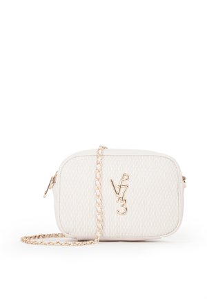 Piccola borsa a tracolla bianca trapuntata con tracolla a catena dorata e logo dorato "V 7 3" sul davanti.