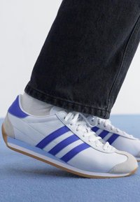 Thumbnail Image 2