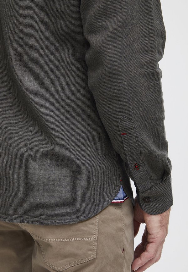 FQSteven - Shirt - bungee cord3