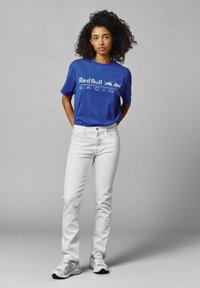 Red Bull Racing x Pepe Jeans RED BULL RACING LOGO DRIVER TEE - Triko s potiskem - electric blue
