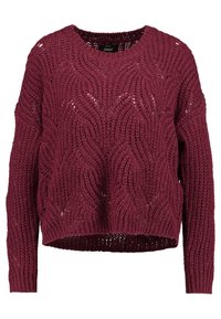 Bordowy sweter z dzianiny z falistym wzorem, okrągłym dekoltem, luźnym krojem i długimi rękawami. Teksturowana tkanina z otwartymi oczkami.