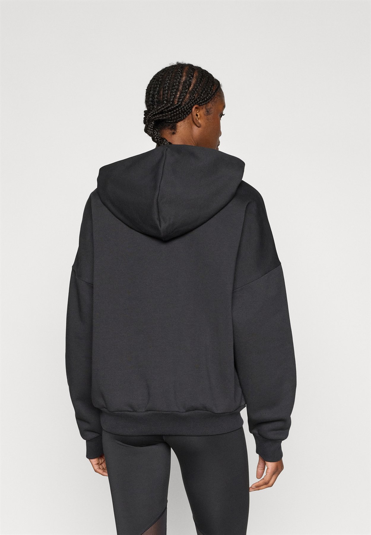 3 STRIPES STUDIO