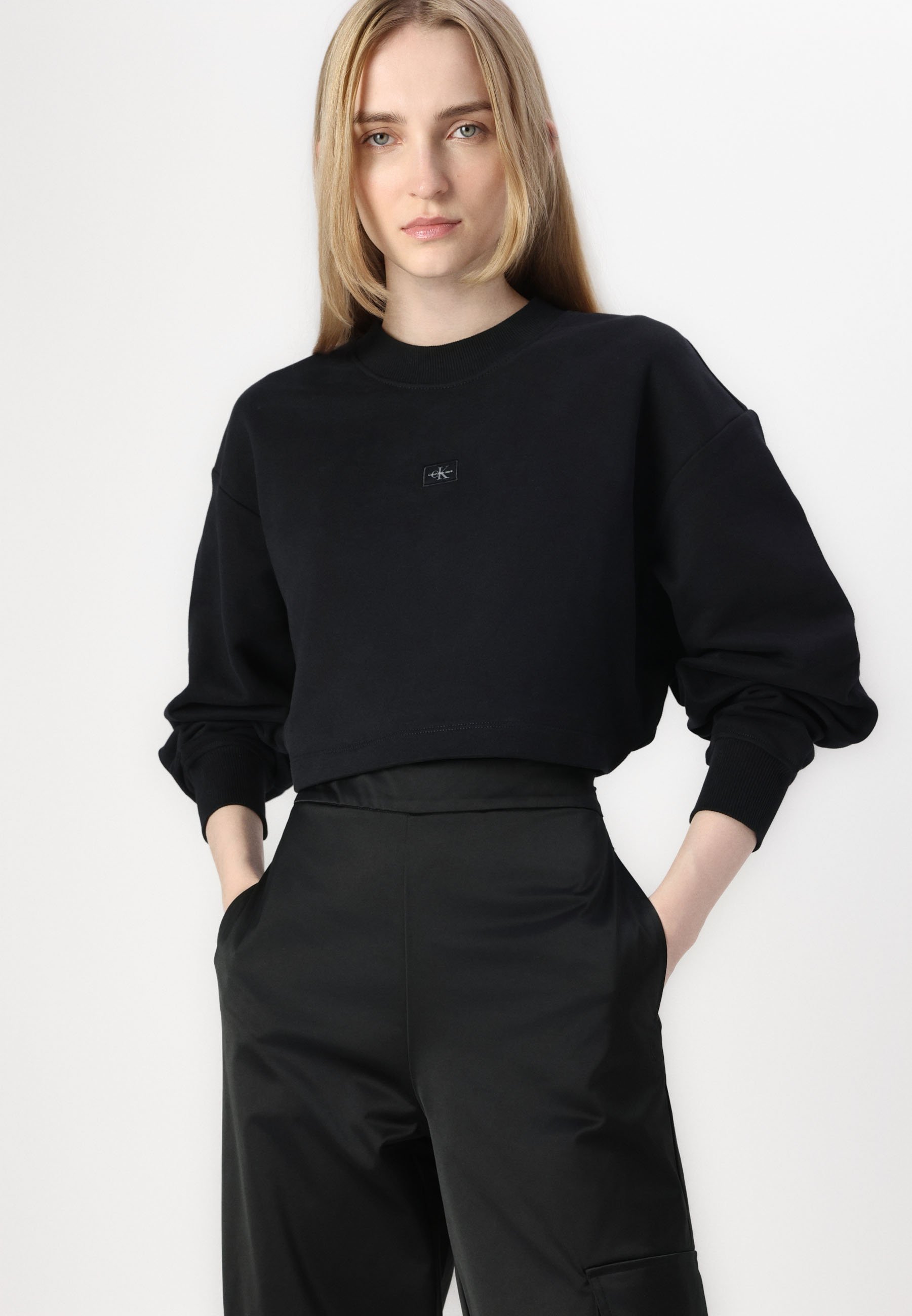 yo BIOTOP Short sweatshirt ブラック yo BIOTOP Short sweatshirt ブラック スウェット BIOTOP【yo