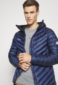 Mammut BROAD PEAK - Piumino - marine black