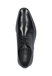 Zwarte leren gekleed schoenen met een gladde oppervlak, ronde neus, vetersluiting en een gepanelde stof aan de zijkant. Maat 42 aangegeven.