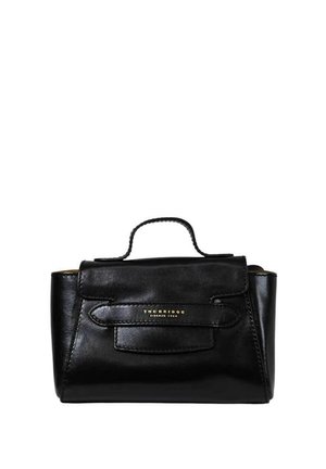 Borsa a mano in pelle nera con manico superiore e chiusura a patta, con testo del marchio dorato "THE BRIDGE FIRENZE 1969" sul davanti.