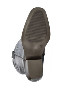 Nelson Laarzen - bruin