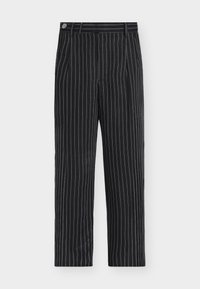 Επιλέχθηκε, black/white