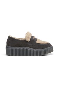 Ciemnoszare slip-on buty z beżową, puszystą cholewką, teksturowaną gumową podeszwą i grubą paskowaną bazą. Posiadają miękką, ciepłą podszewkę.
