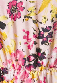 Vero Moda Sukienka letnia