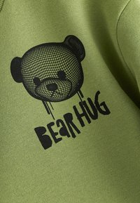 Next PLACEMENT PRINT CREW NECK- REGULAR FIT - Sweatshirt - khaki green bear