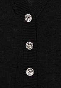 Thumbnail Image 7