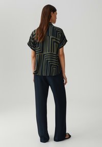 OPUS PANTS LOOSE FIT PRINT - Hemdbluse - olive leaf
