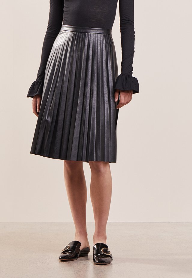 A-linjainen hame - black
