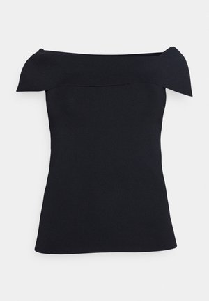 Sort off-shoulder ribbet striktrøje med en foldet halsdetalje og tætsiddende silhuet.