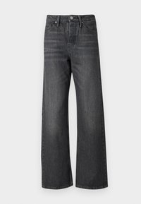 Jean large en denim foncé avec fermeture à bouton, cinq poches et légères décoloration. Le tissu a une texture lisse et une finition soignée.