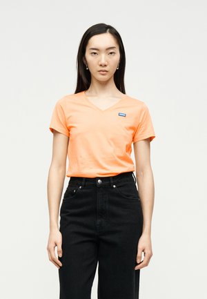 CLASSIC V - T-shirt basic - light/pastel orange
