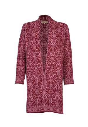 Langer, offen gestalteter Cardigan in tiefrot mit hellrosa Blumen- und Damaskmustern. Verfügt über lange Ärmel und eine strukturierte Oberfläche.