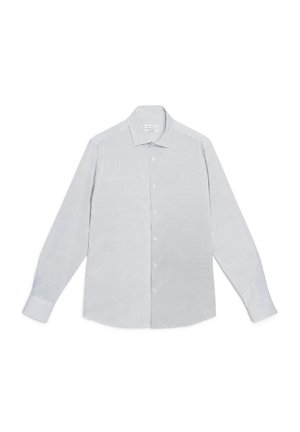 Camicia a maniche lunghe con bottoni, con un piccolo motivo geometrico bianco e nero, colletto aperto e polsini standard, distesa su uno sfondo bianco.