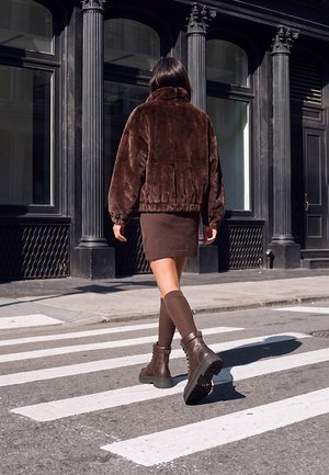 Buffalo, LENNOX WORKBOOT MID - Bottes de neige - brown