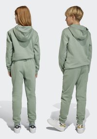 adidas Originals PANTS JUNIOR UNISEX - Tepláky - silver green
