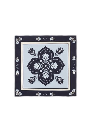 Marineblått og lyseblått firkantet skjerf med blomstermønster, kantet med kremfarge. Har teksten "LES DEUX" innvevd i designet.