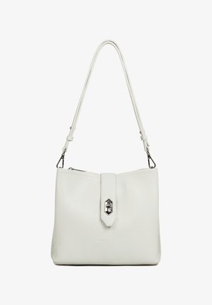 Borsa a tracolla bianca in pelle con una forma strutturata, dotata di chiusura a pattina sul davanti, hardware in argento e una sola tracolla regolabile.