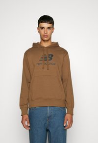 New Balance ESSENTIALS STACKED LOGO HOODIE - Hoodie - dark earth