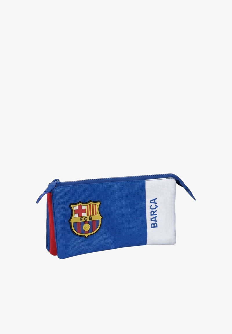 Niebieska i biała saszetka na zamek błyskawiczny z czerwonymi akcentami. Na przodzie znajduje się logo FCB oraz napis "BARÇA". Wykonana z trwałego materiału, prostokątny kształt.