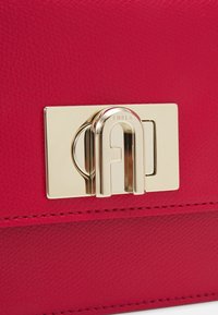 Furla MINI CROSSBODY - Borsa a tracolla - rosso veneziano