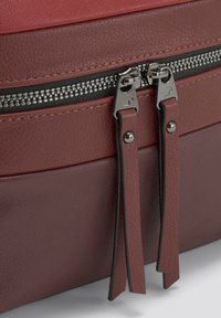 TOM TAILOR TTELLEN - Umhängetasche - mixed red