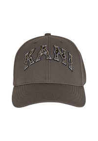 Căciulă de baseball gri cu brodat "KANI" în accente negre și aurii. Are un vizor curbat și o curea reglabilă în spate.