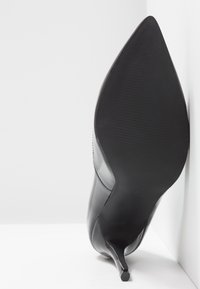 Zign Decolleté - black