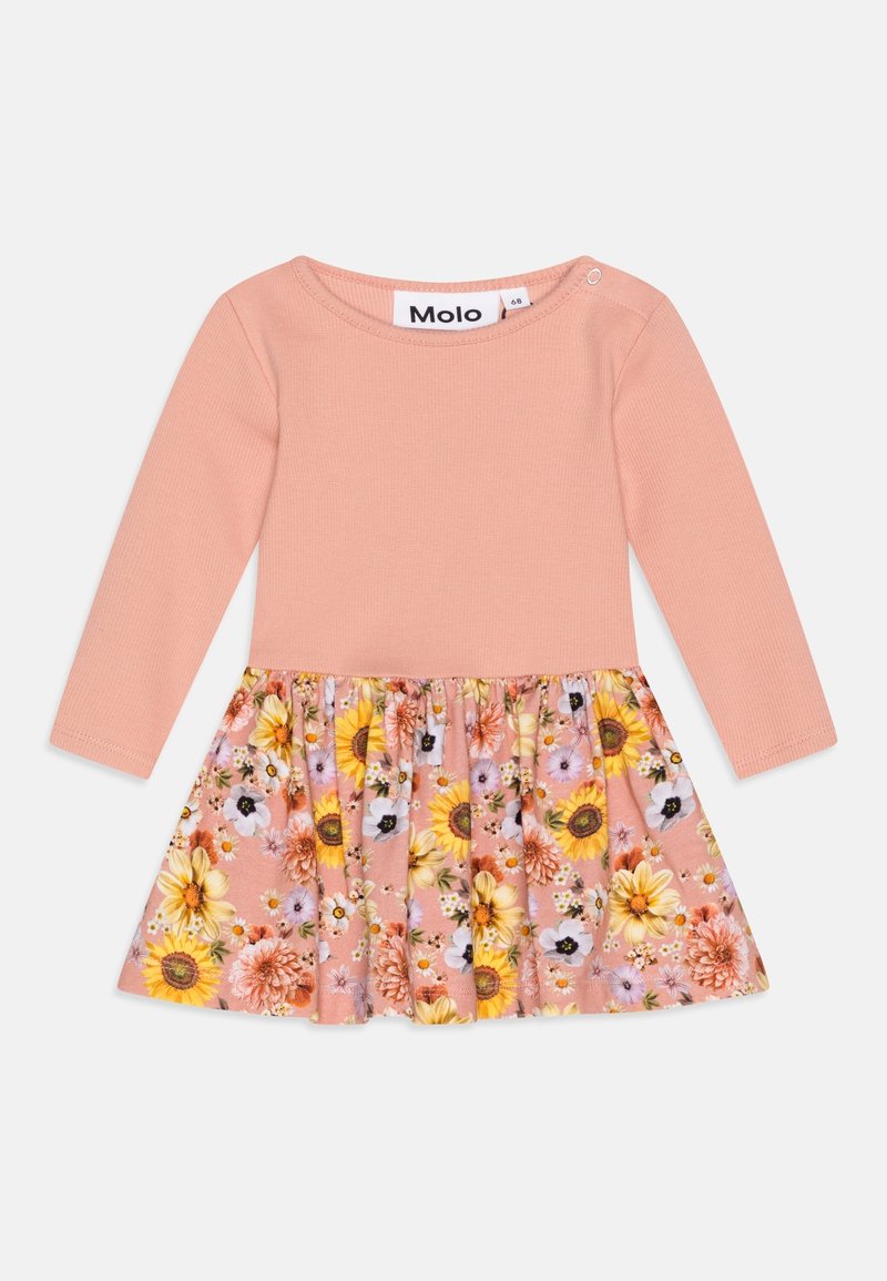 Langarmkleid mit einem gerippten rosa Oberteil und einem floralen Rock, der Sonnenblumen und andere Blumen in Pfirsich-, Gelb- und Lilatönen zeigt.