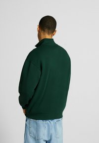Bershka Sweatshirt - dark green