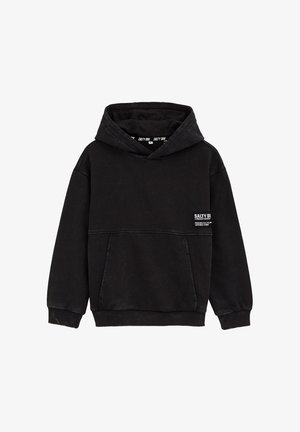 Juoda medvilninė džemperio su gobtuvu su priekiu kišene, briaunuote apačioje ir rankogaliuose. Kairėje pusėje yra "SALTY DOG" logotipo aplikacija.