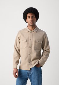 Lindbergh TEXTURED OVERSHIRT - Light jacket - stone