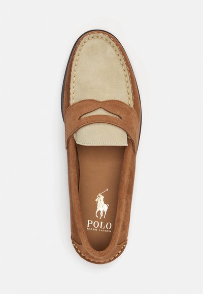 Polo Ralph Lauren ALSTON SUEDE PENNY LOAFER - Jalga libistatavad jalanõud - teak/bone