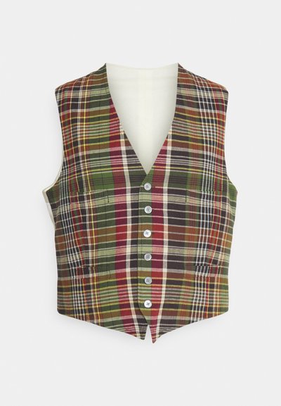 Kamizelka w kratę z dekoltem w szpic, zapinana na siedem guzików, z dwoma bocznymi kieszeniami. Kolory obejmują zielenie, czerwienie i odcienie brązu w różnych wzorach.