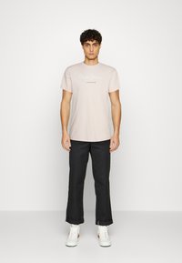 Pepe Jeans EGGO - T-shirt estampada - light pink
