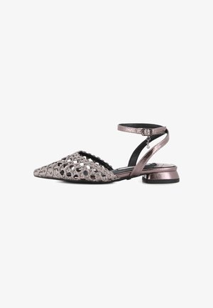 Blogger, ZAPATOS DE TACÓN DESTALONADOS - Bailarinas con hebilla - silver-coloured