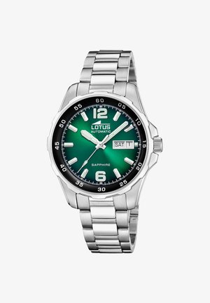 Montre automatique Lotus avec un cadran en saphir vert, bracelet en acier inoxydable argenté, index audacieux et affichage de la date à 3 heures.