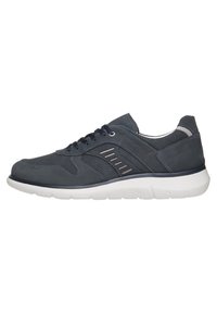 Scarpe sportive blu scuro in suede con dettagli perforati, lacci navy e una suola in gomma bianca con superficie testurizzata.