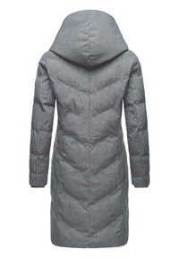 Grå oppustelig frakke med hætte, med en quiltet design og lodrette syninger. Materialet ser struktureret og isoleret ud for varme.