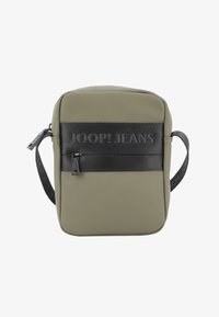 Neizbrano, olive night