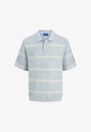 Lyseblå kortermet polo-skjorte med strukturert strikk, hvite horisontale striper, tre-knapps placket og ribbestrikket krage.