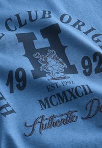 Unselected, blue marl