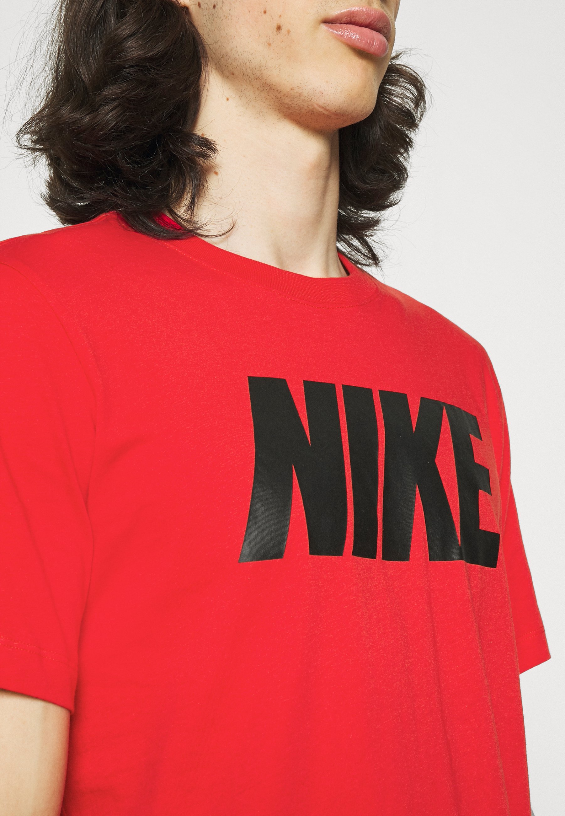 Black t shirt red print Clearance