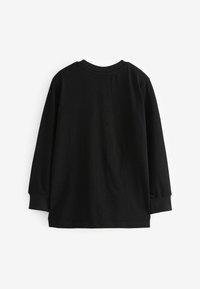 Schwarzes langärmeliges Shirt mit rundem Halsausschnitt und gerippten Bündchen, mit einer glatten, einfarbigen Textur und einem lockeren Schnitt.