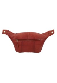 Borsa rossa in pelle con forma curva, tasca frontale con zip e chiusure a bottone a pressione su ogni lato. Texture liscia con dettagli di cucitura minimi.
